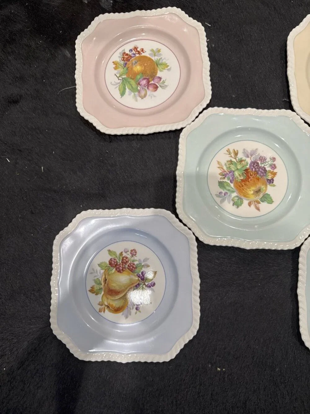 7 CALIFORNIA Pastel Fruit Square Salad Plates 7 5/8